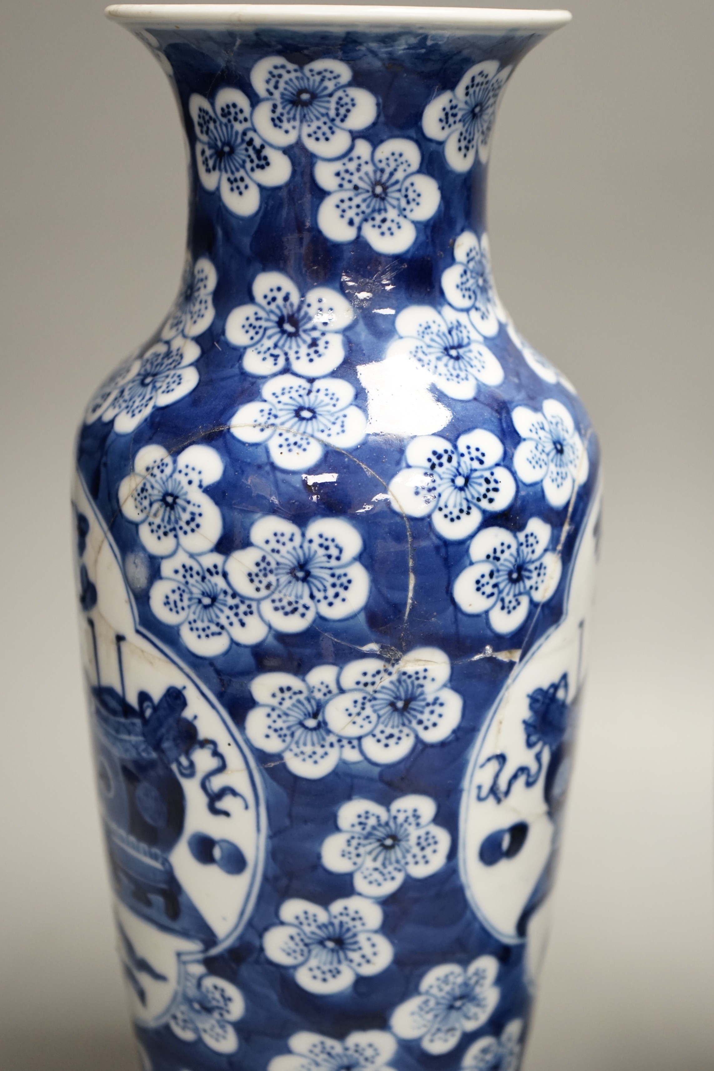 A pair of Chinese blue and white vases, c.1900, 30cm